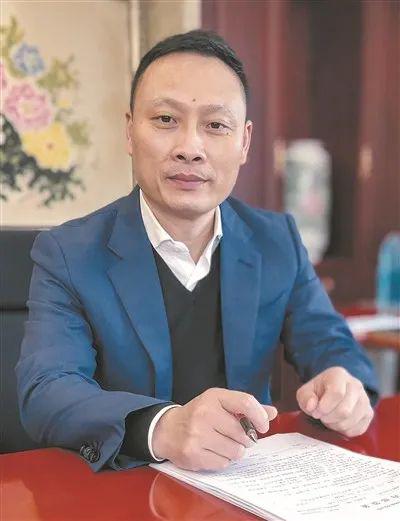 创 和 闯 是开拓者的最好写照 35名 江商 受表彰